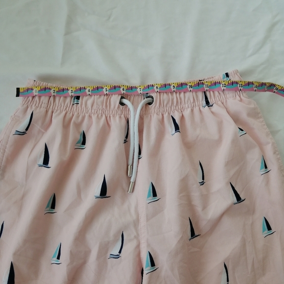 Frank's Sailboat Print Swim Trunks in Whitsunday Pink 6" Inseam Medium - Picture 13 of 15